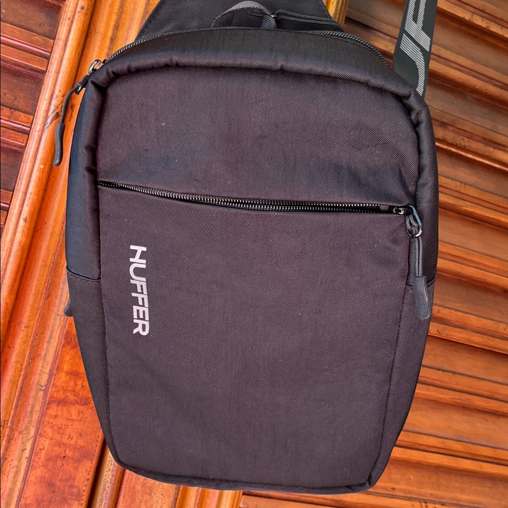 HUFFER New Zealand Crossbody Bag - Picture 2 of 7